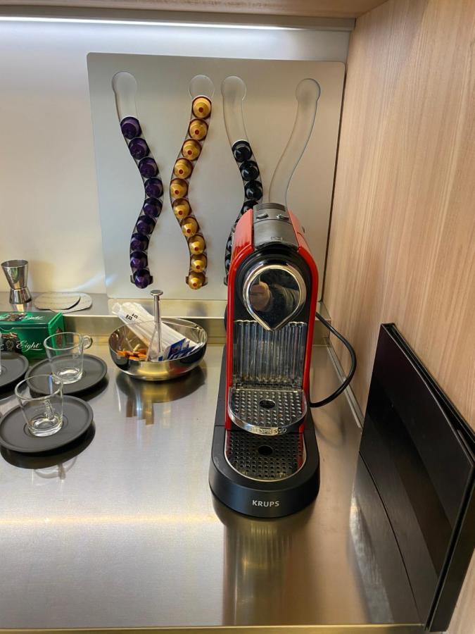 Via Cortirola Luxury Apartment 佩萨罗 外观 照片