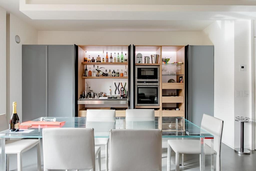Via Cortirola Luxury Apartment 佩萨罗 外观 照片